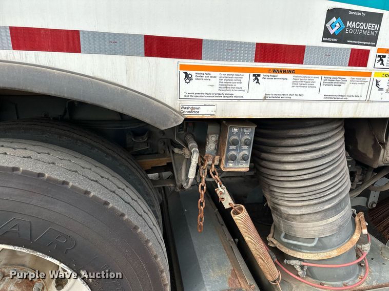 image for item LO9344 Sterling  SC8000 sweeper