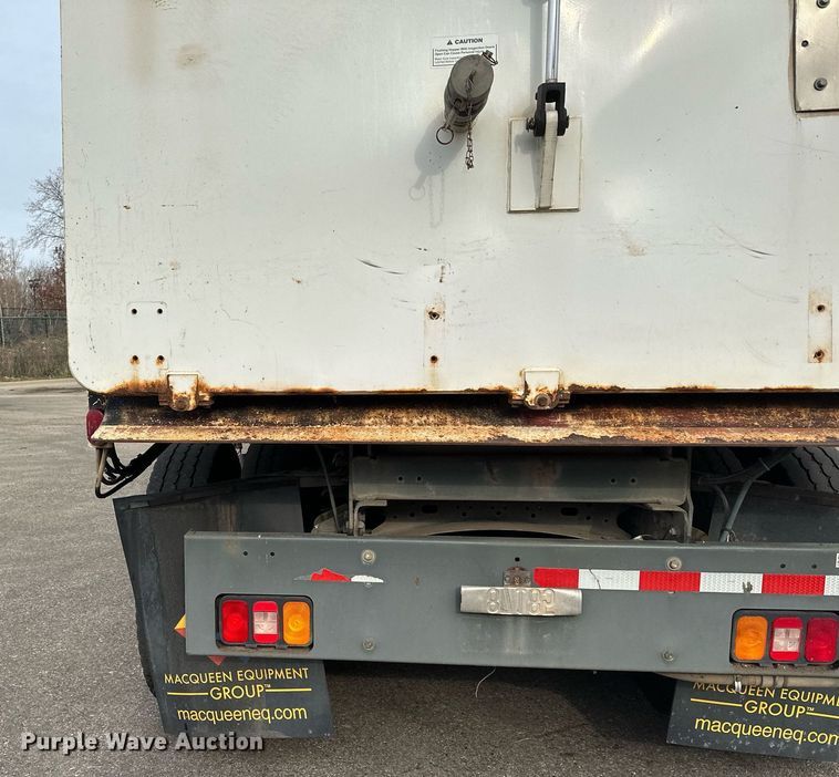 image for item LO9344 Sterling  SC8000 sweeper