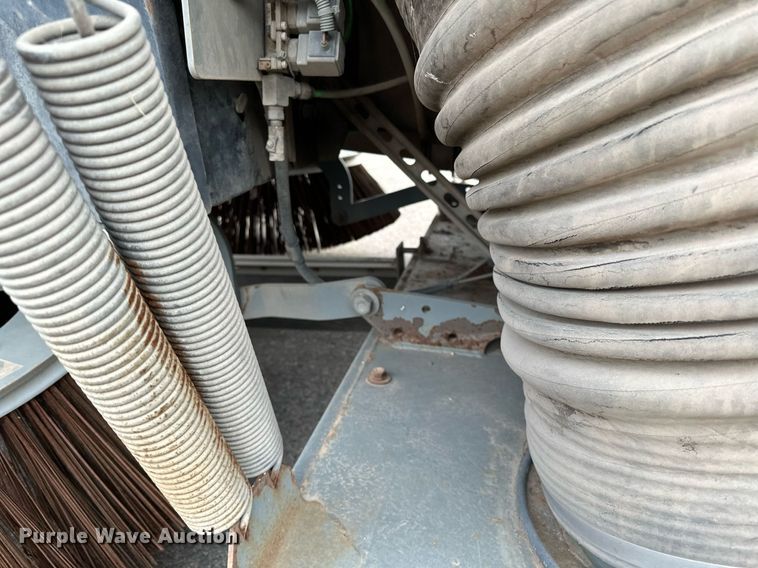 image for item LO9344 Sterling  SC8000 sweeper