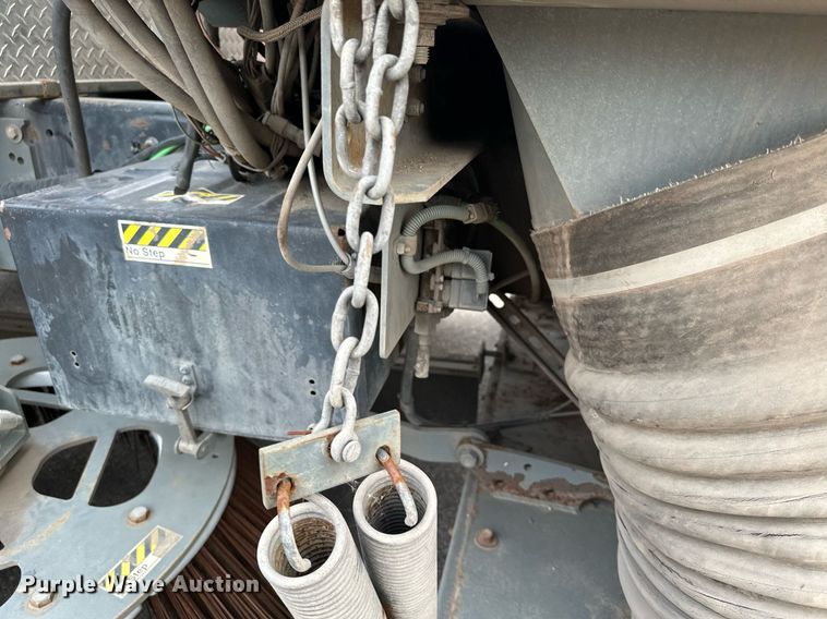 image for item LO9344 Sterling  SC8000 sweeper