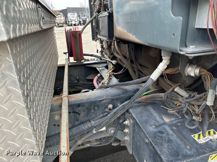 image for item LO9344 Sterling  SC8000 sweeper