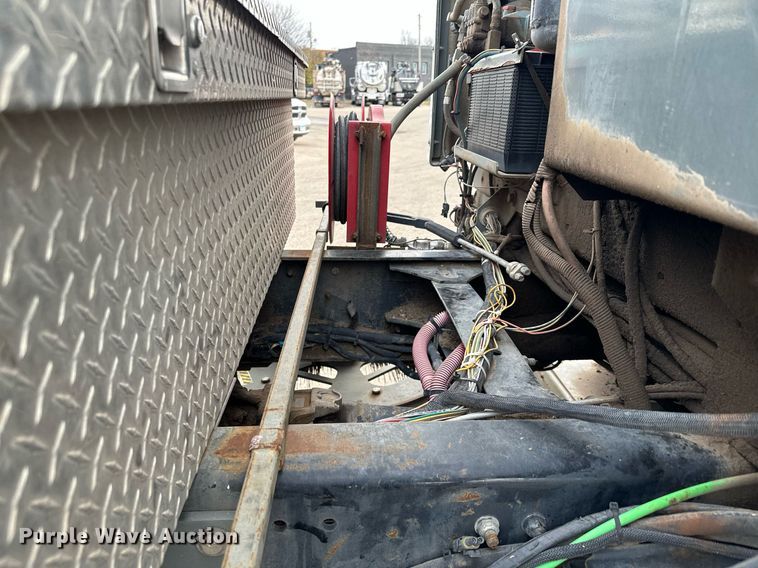 image for item LO9344 Sterling  SC8000 sweeper