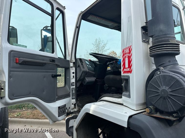 image for item LO9344 Sterling  SC8000 sweeper