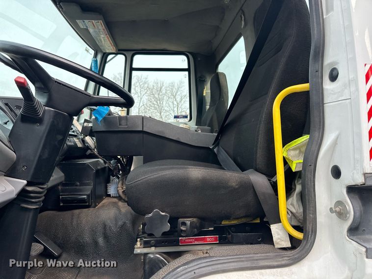 image for item LO9344 Sterling  SC8000 sweeper