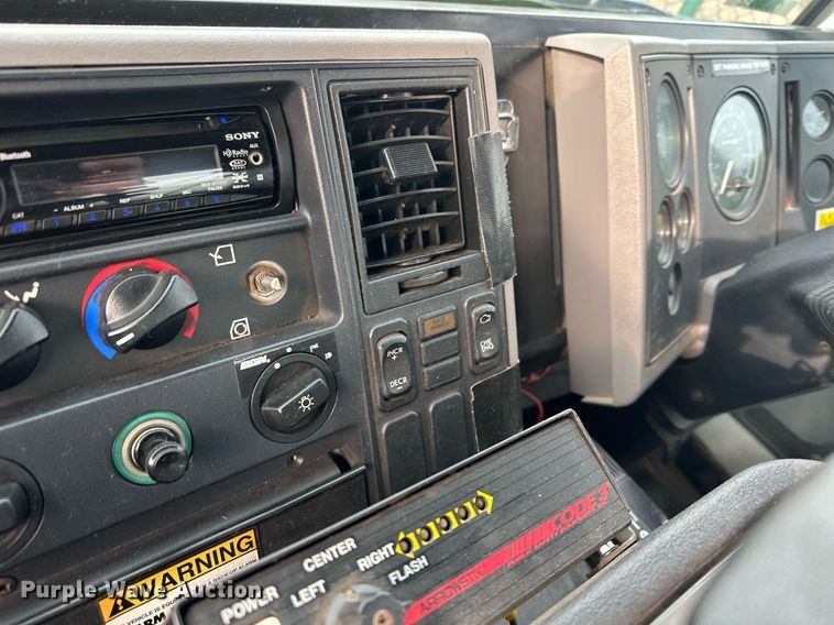 image for item LO9344 Sterling  SC8000 sweeper