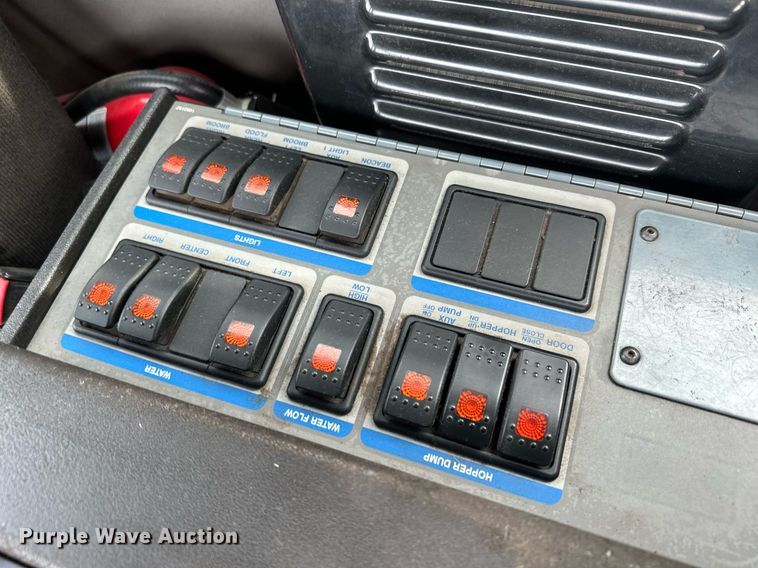 image for item LO9344 Sterling  SC8000 sweeper