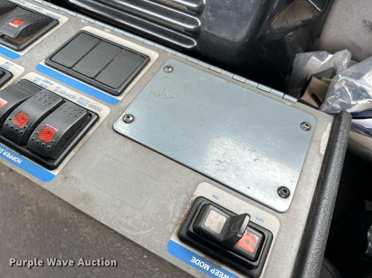 image for item LO9344 Sterling  SC8000 sweeper