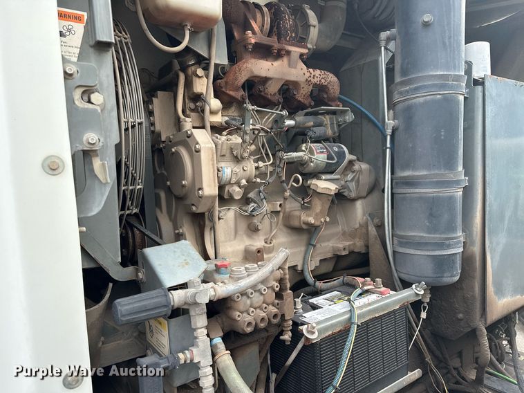 image for item LO9344 Sterling  SC8000 sweeper