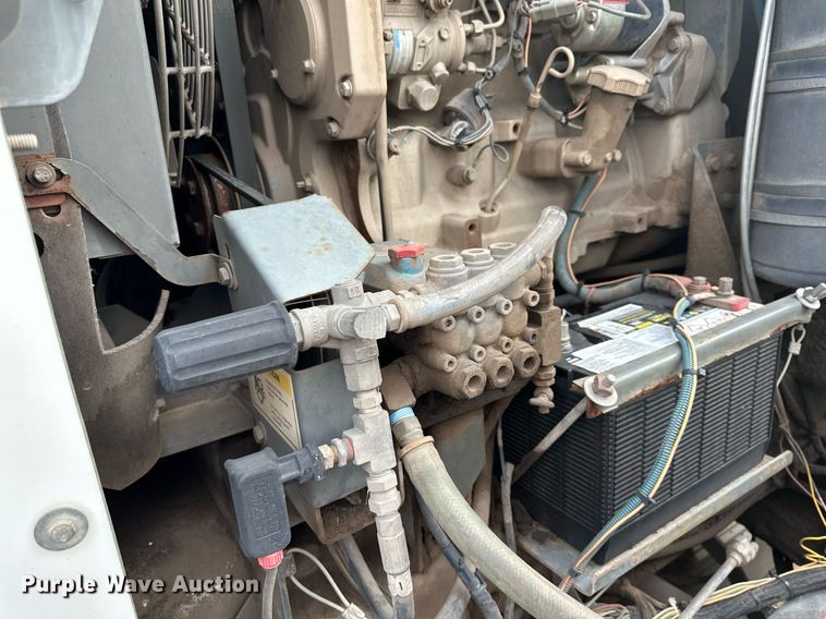 image for item LO9344 Sterling  SC8000 sweeper