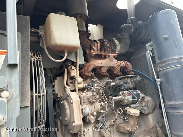 image for item LO9344 Sterling  SC8000 sweeper