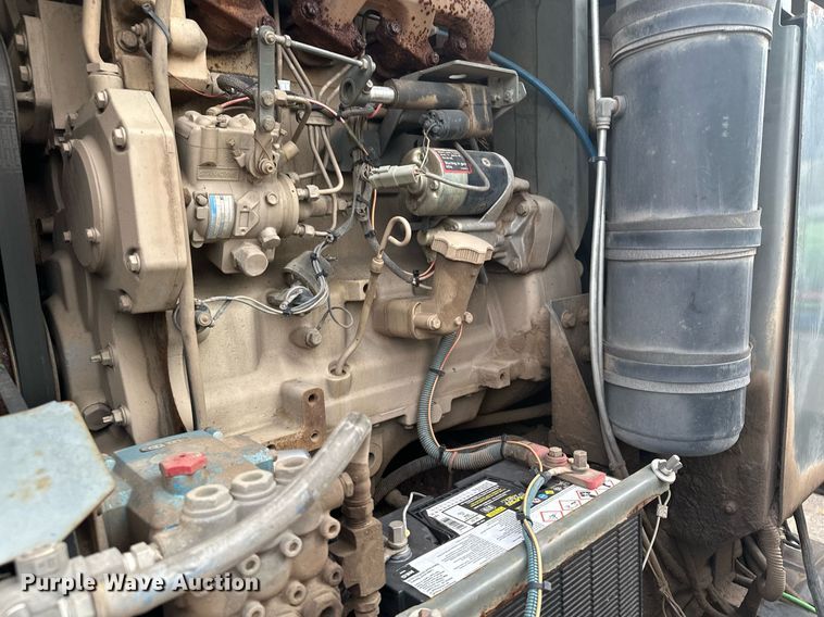 image for item LO9344 Sterling  SC8000 sweeper