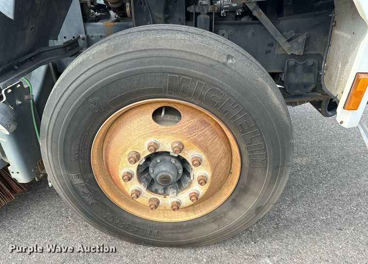 image for item LO9344 Sterling  SC8000 sweeper