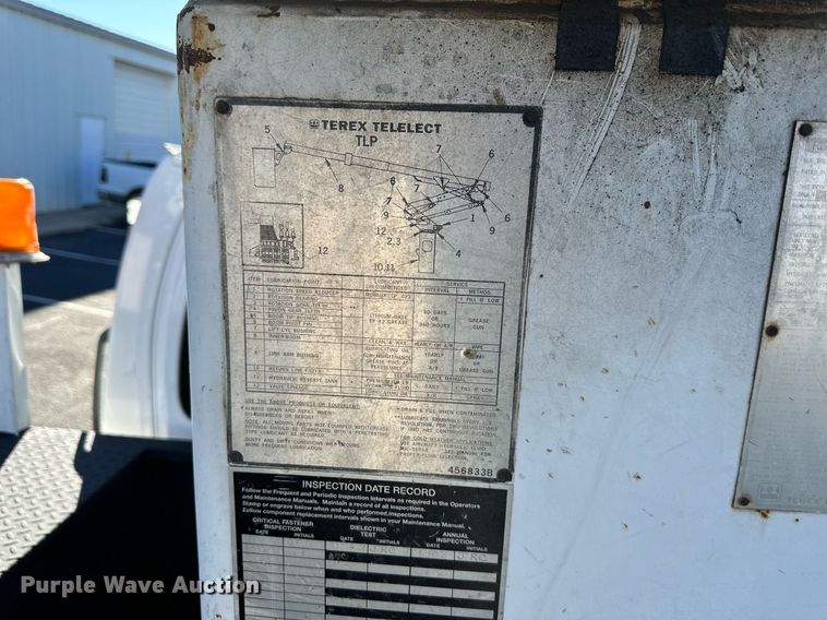 image for item NL9314 2004 GMC C6500  bucket truck