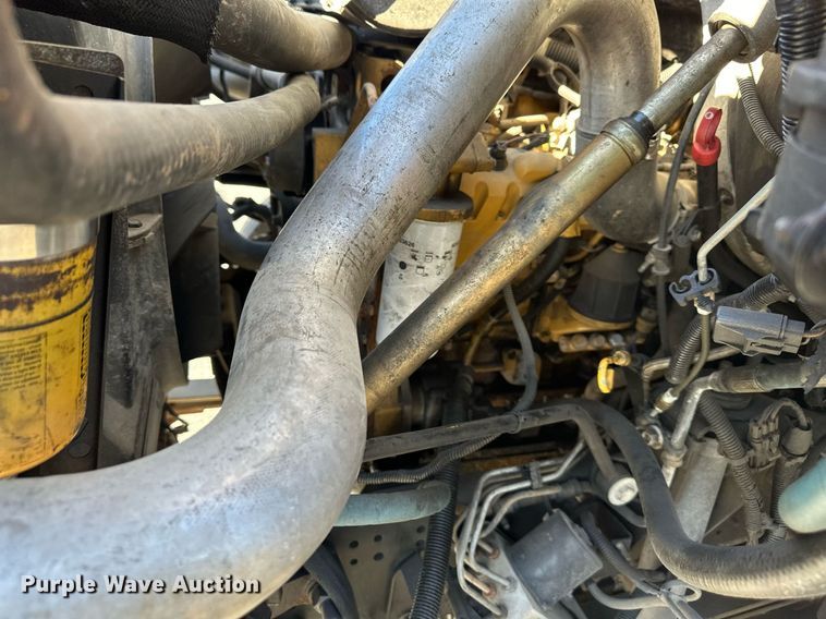 image for item NL9314 2004 GMC C6500  bucket truck