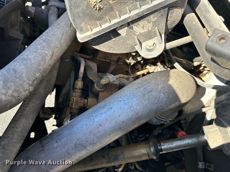 image for item NL9314 2004 GMC C6500  bucket truck