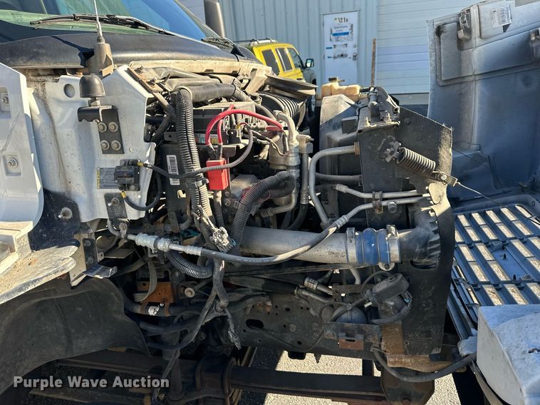 image for item NL9314 2004 GMC C6500  bucket truck