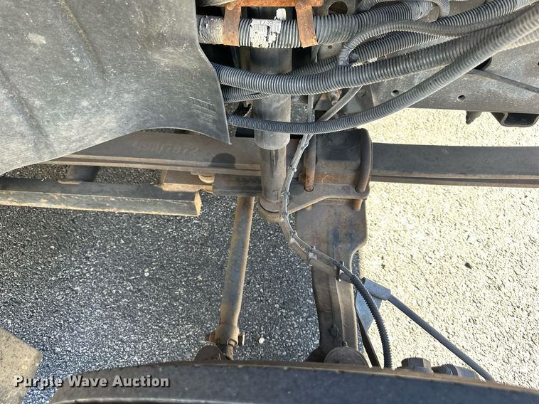 image for item NL9314 2004 GMC C6500  bucket truck