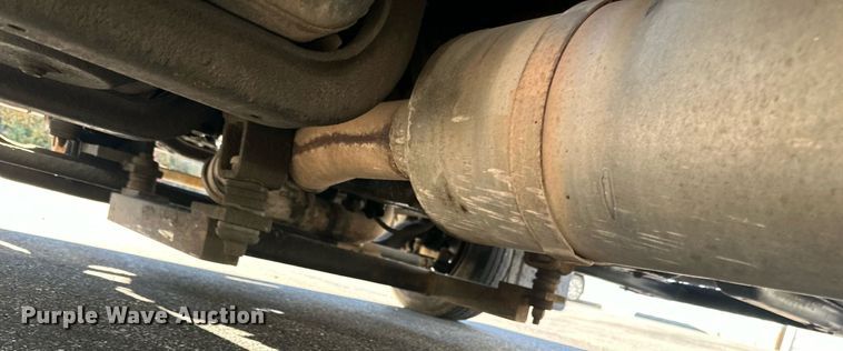 image for item NL9314 2004 GMC C6500  bucket truck