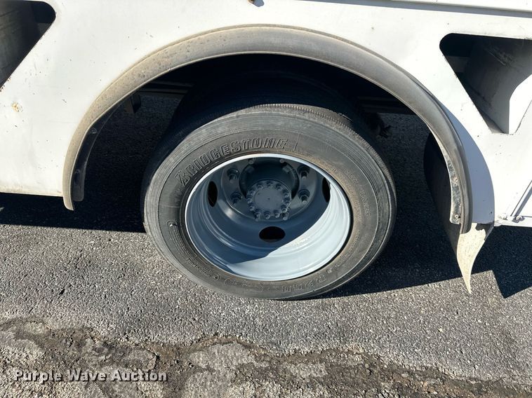 image for item NL9314 2004 GMC C6500  bucket truck