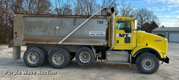 image for item NM9178 2008 Kenworth T800 dump truck