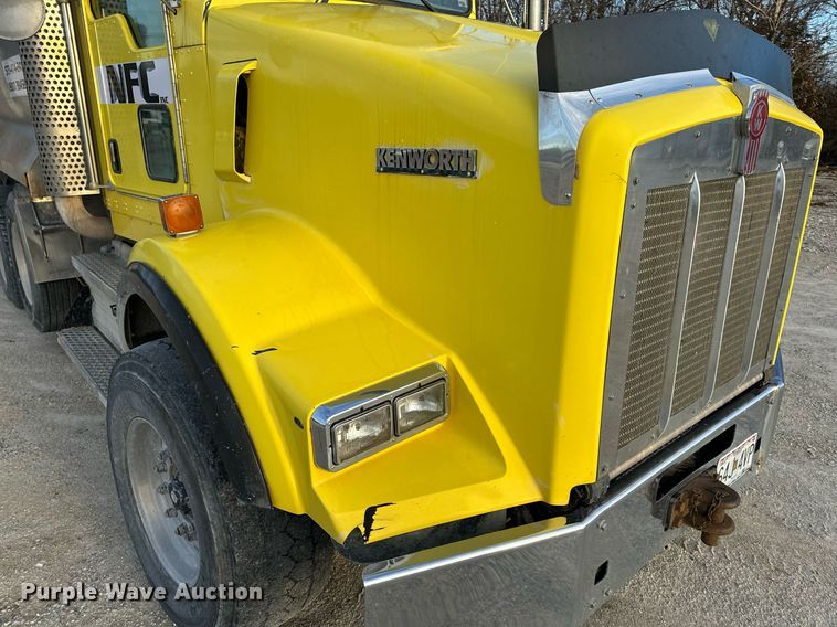 image for item NM9178 2008 Kenworth T800 dump truck