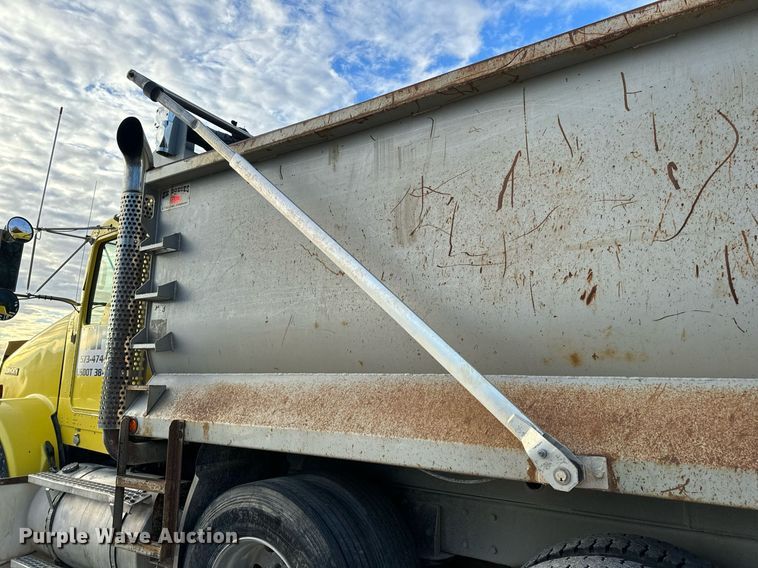 image for item NM9178 2008 Kenworth T800 dump truck