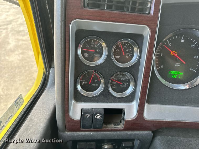 image for item NM9178 2008 Kenworth T800 dump truck