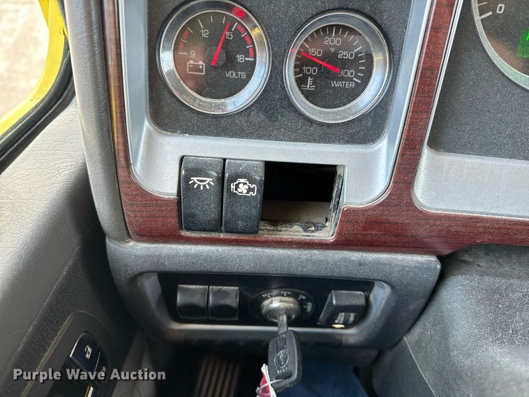 image for item NM9178 2008 Kenworth T800 dump truck