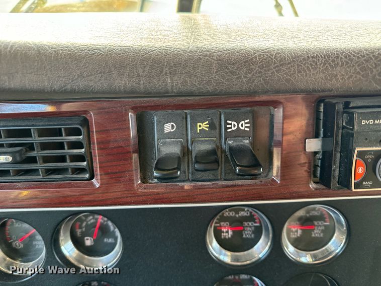 image for item NM9178 2008 Kenworth T800 dump truck