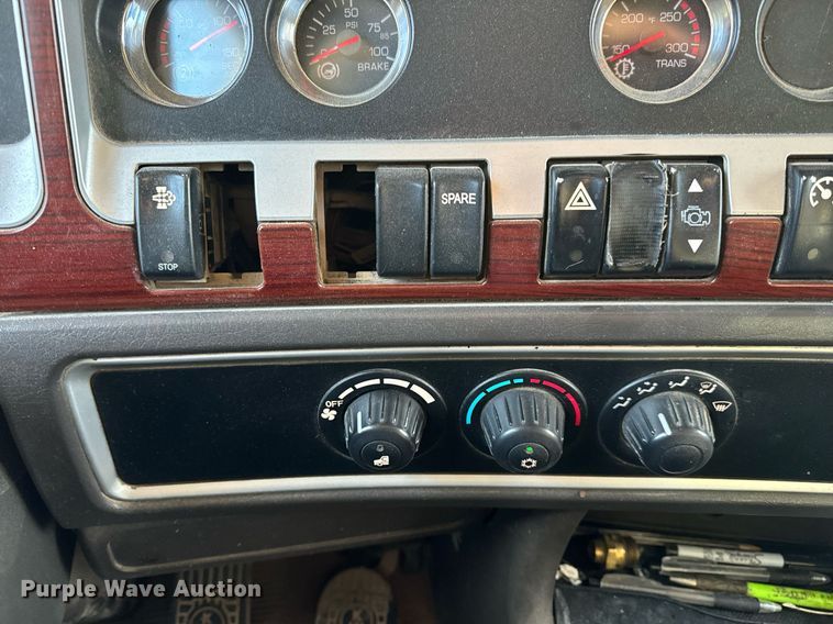 image for item NM9178 2008 Kenworth T800 dump truck