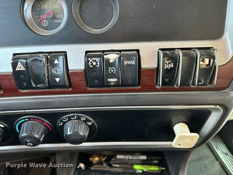 image for item NM9178 2008 Kenworth T800 dump truck