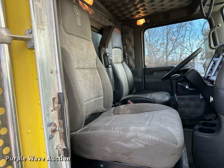 image for item NM9178 2008 Kenworth T800 dump truck