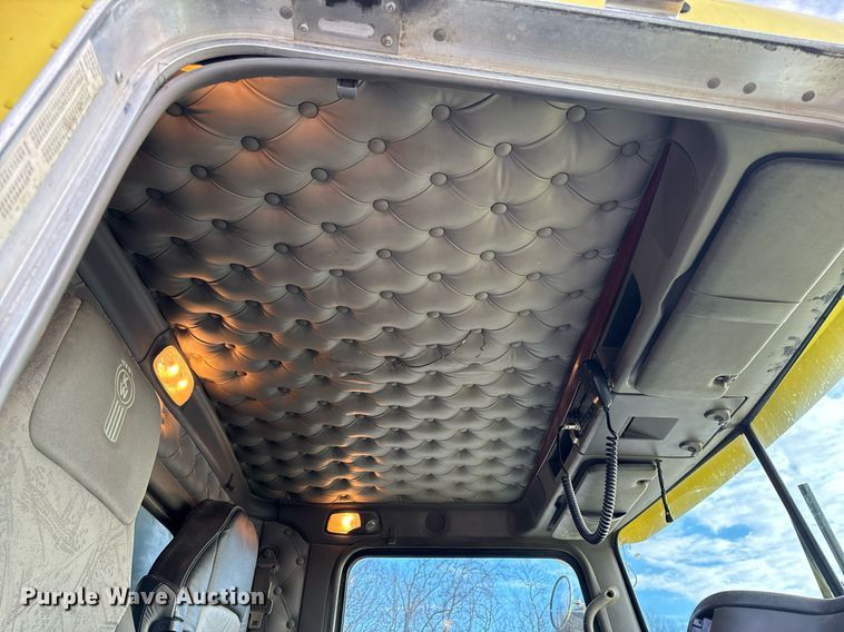 image for item NM9178 2008 Kenworth T800 dump truck