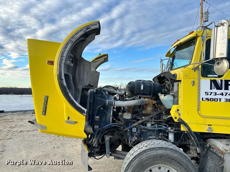 image for item NM9178 2008 Kenworth T800 dump truck