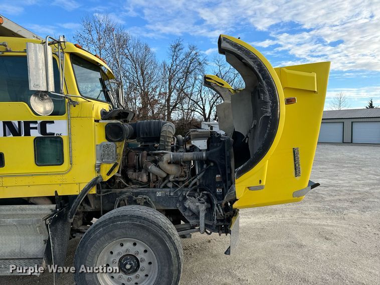 image for item NM9178 2008 Kenworth T800 dump truck