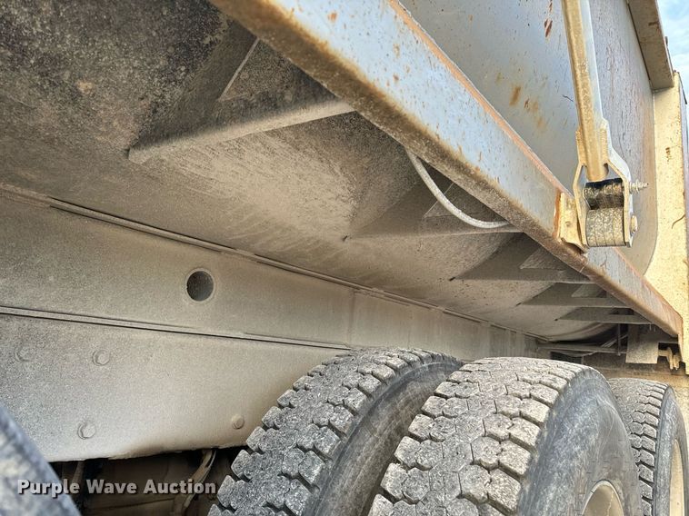 image for item NM9178 2008 Kenworth T800 dump truck