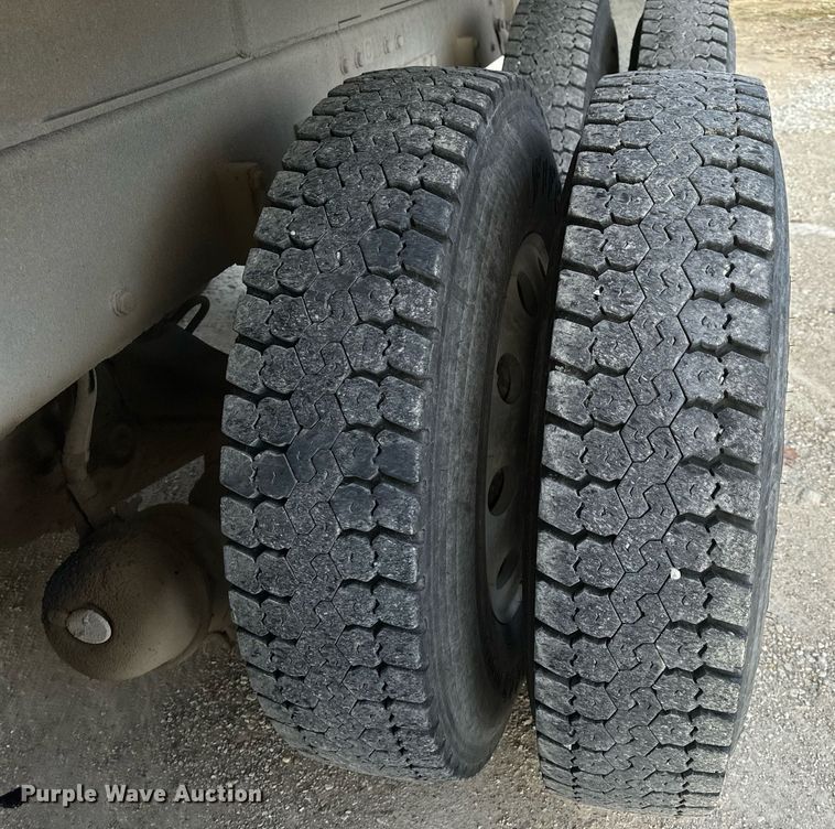 image for item NM9178 2008 Kenworth T800 dump truck