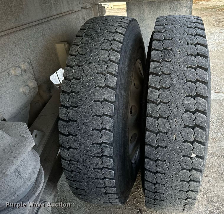 image for item NM9178 2008 Kenworth T800 dump truck