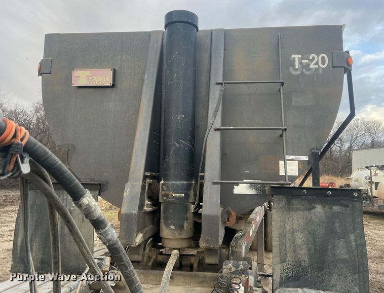 image for item NN9329 1998 Travis end dump trailer