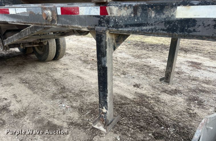 image for item NN9329 1998 Travis end dump trailer