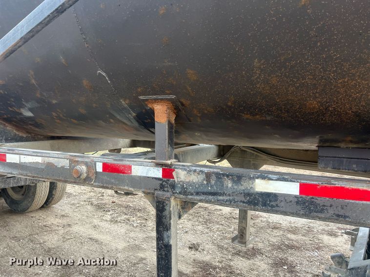 image for item NN9329 1998 Travis end dump trailer