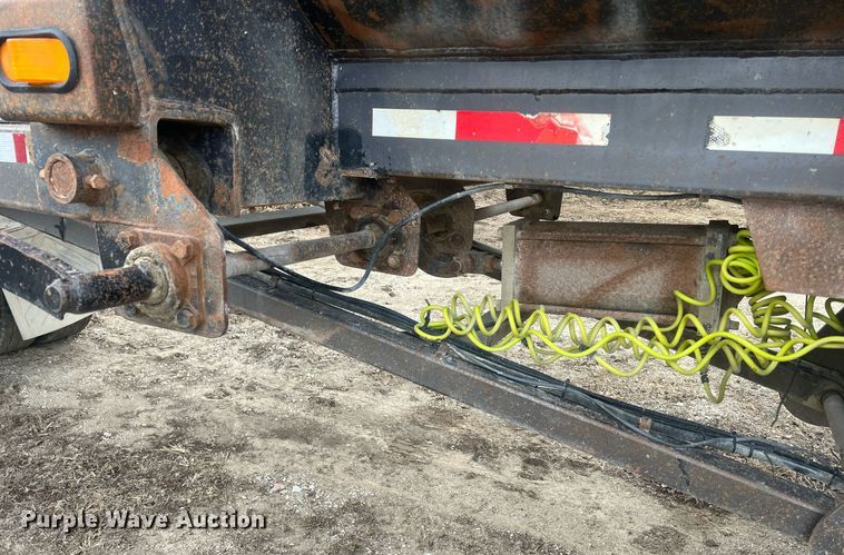 image for item NN9329 1998 Travis end dump trailer