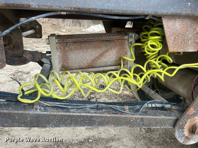 image for item NN9329 1998 Travis end dump trailer