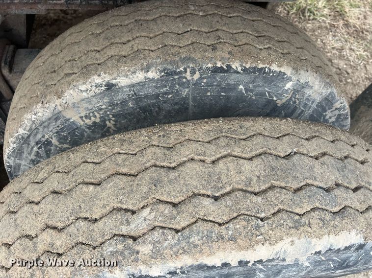 image for item NN9329 1998 Travis end dump trailer