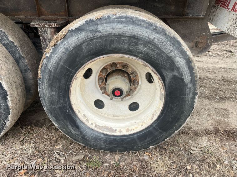 image for item NN9329 1998 Travis end dump trailer