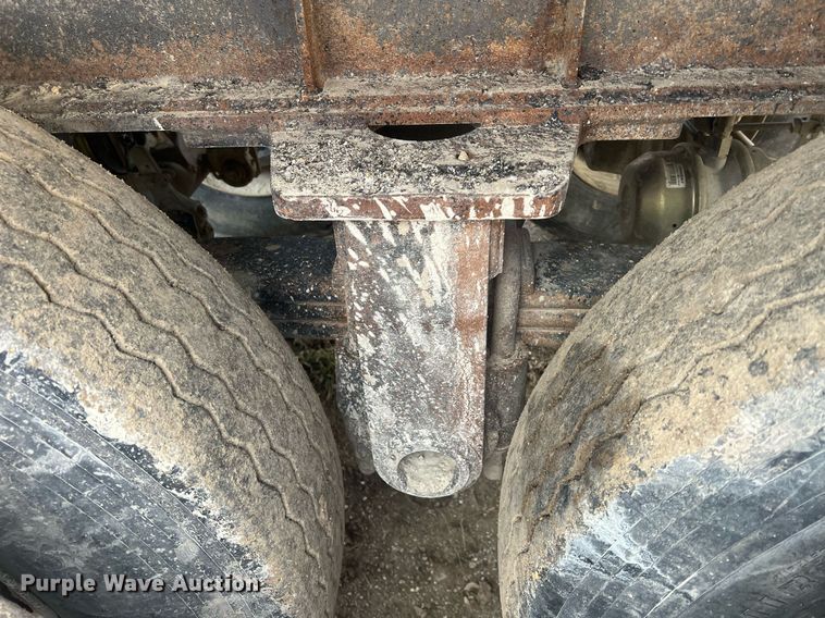 image for item NN9329 1998 Travis end dump trailer