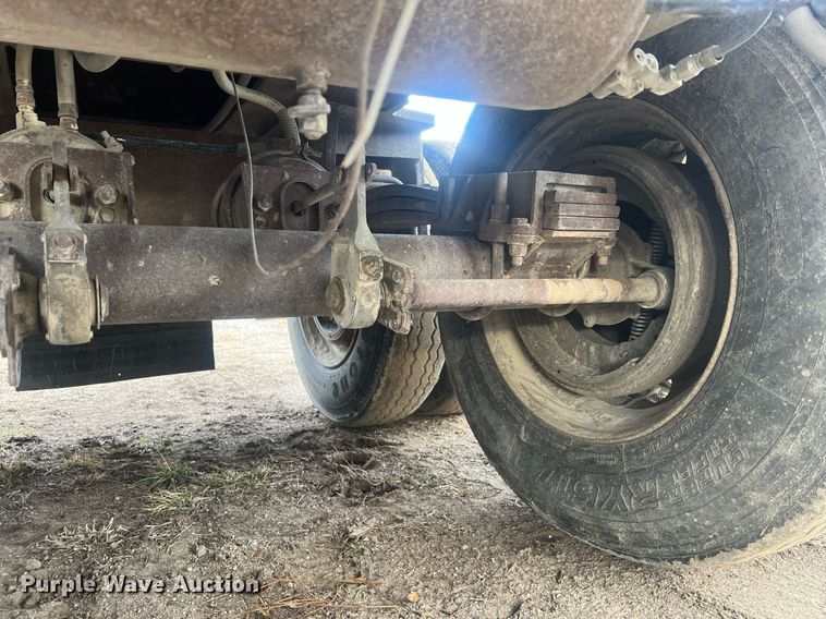 image for item NN9329 1998 Travis end dump trailer