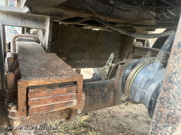 image for item NN9329 1998 Travis end dump trailer