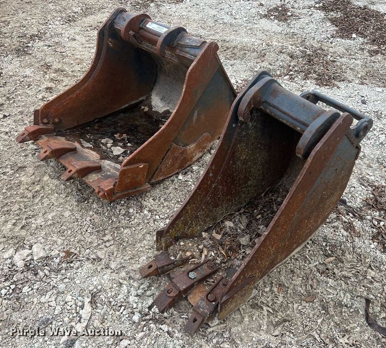 image for item NN9331 (2) Bobcat buckets 