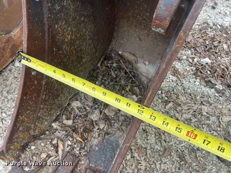 image for item NN9331 (2) Bobcat buckets 